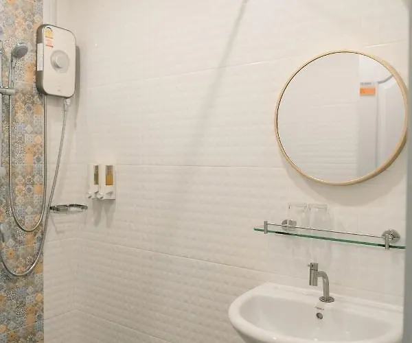 Cozyhouse Near Mrt Qscc Convention Center 4br 10ppl *
