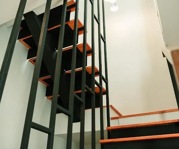 Cozyhouse Near Mrt Qscc Convention Center 4br 10ppl Hébergement de vacances *