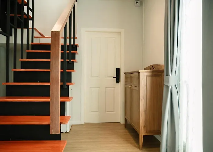 Cozyhouse Near Mrt Qscc Convention Center 4br 10ppl Hébergement de vacances