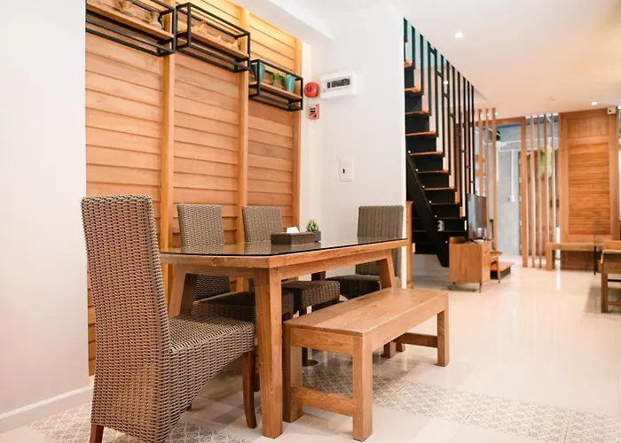 Cozyhouse Near Mrt Qscc Convention Center 4br 10ppl