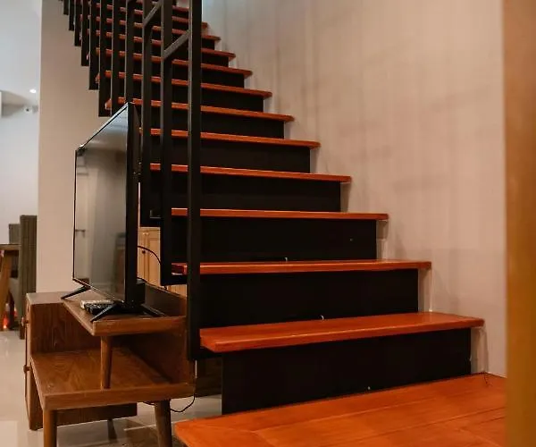 Cozyhouse Near Mrt Qscc Convention Center 4br 10ppl