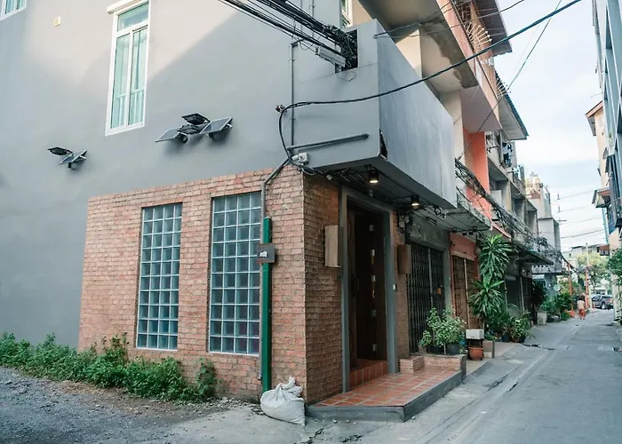 Cozyhouse Near Mrt Qscc Convention Center 4br 10ppl *
