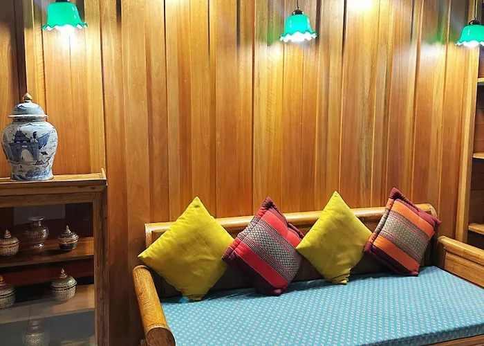 Cozyhouse Near Mrt Qscc Convention Center 4br 10ppl Hébergement de vacances *